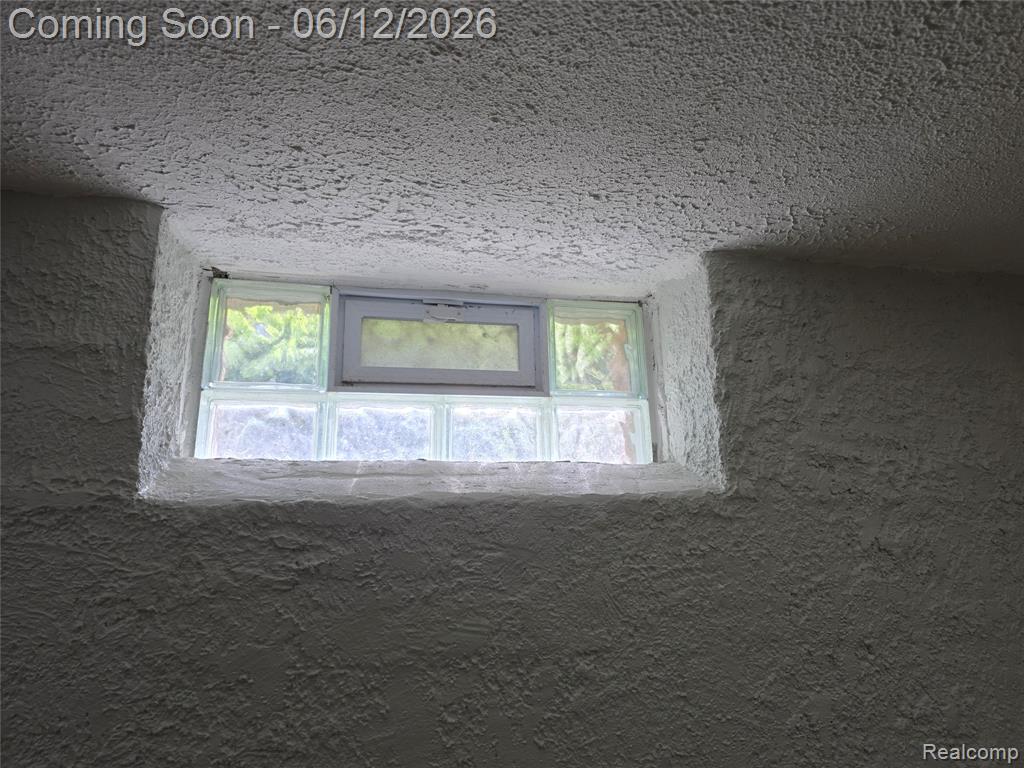 46 Michigan Street, Mount Clemens, MI 48043 — Photo 17