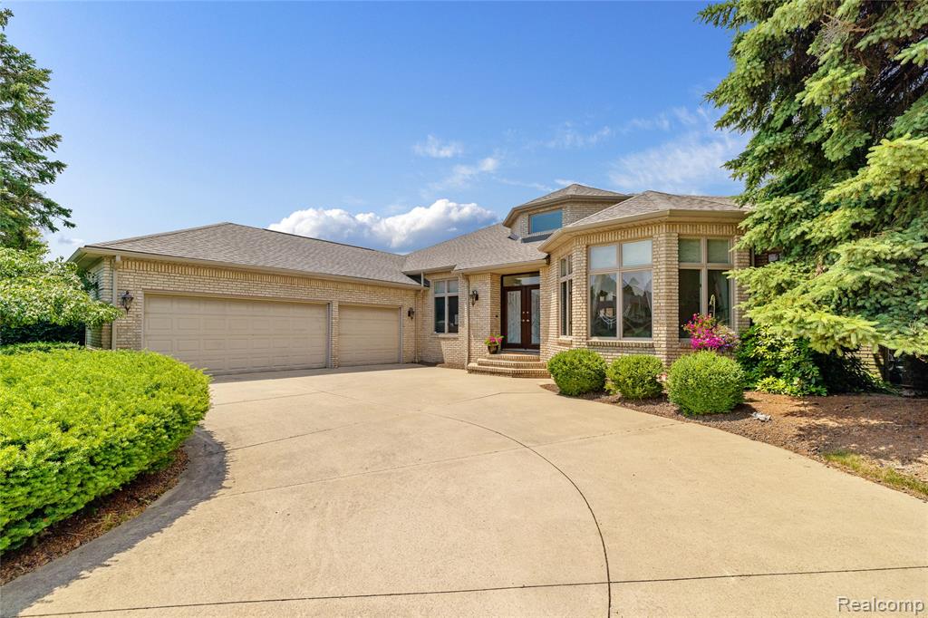 49539 Nautical Drive, Chesterfield, MI 48047 — Photo 5