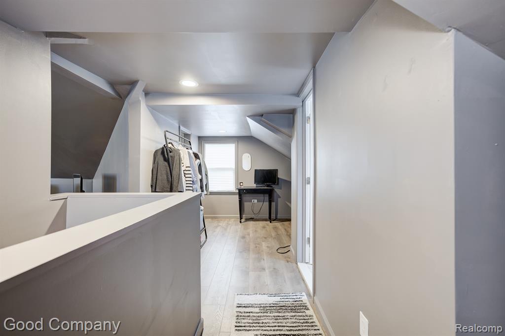 976 E COY Avenue, Hazel Park, MI 48030 — Photo 24