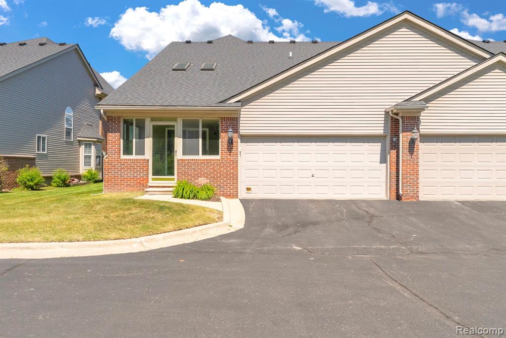 42682 Park Cresent Drive, Sterling Heights, MI 48313 — Photo 46