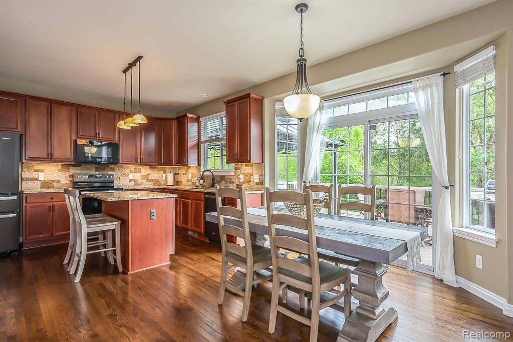58799 CARRIAGE Lane, South Lyon, MI 48178 — Photo 12