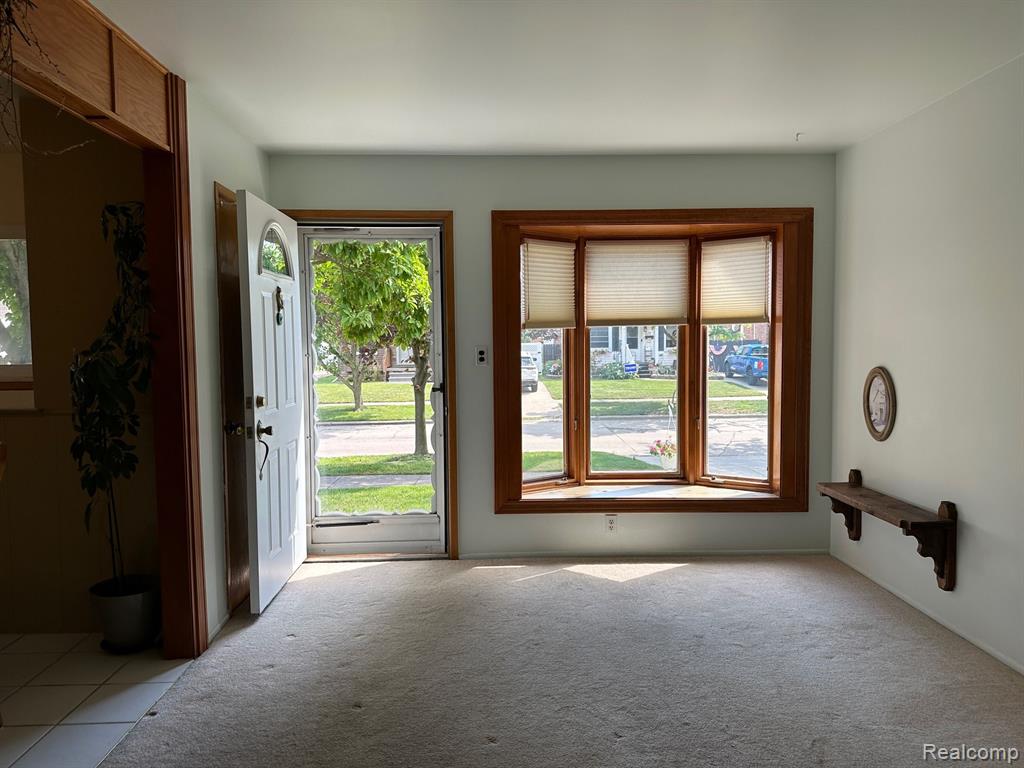 624 RIVERBANK Street, Lincoln Park, MI 48146 — Photo 15