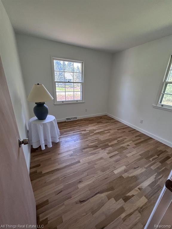 6037 BROOKWOOD Drive, Burton, MI 48509 — Photo 8