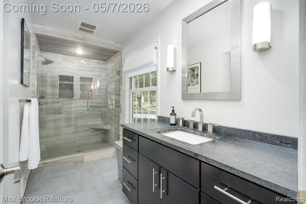 30800 Roberts Drive, Franklin, MI 48025 — Photo 28