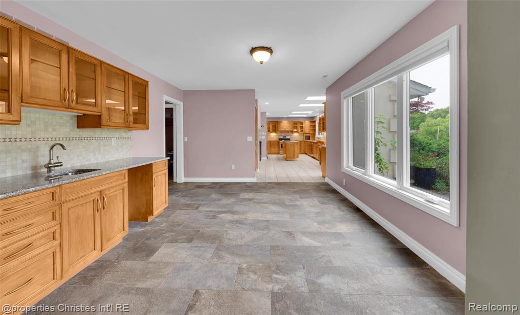 6663 Bloomfield Lane, West Bloomfield, MI — Photo 4