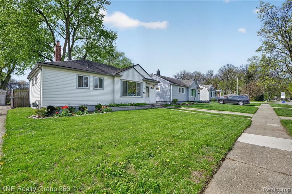 31325 Sheridan Street, Garden City, MI — Photo 2