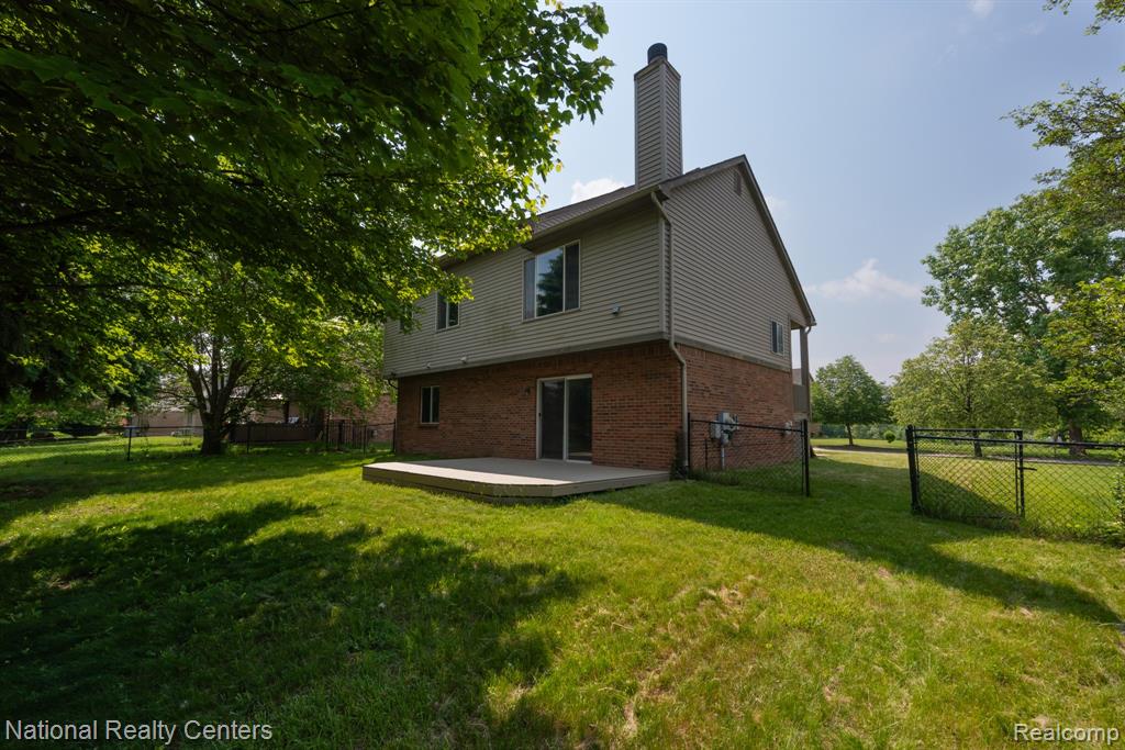 40772 WORTHINGTON Road, Canton, MI 48188 — Photo 3