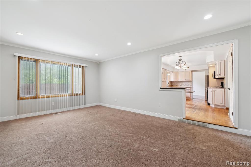 7302 PARKWAY Court, Canton, MI 48187 — Photo 17