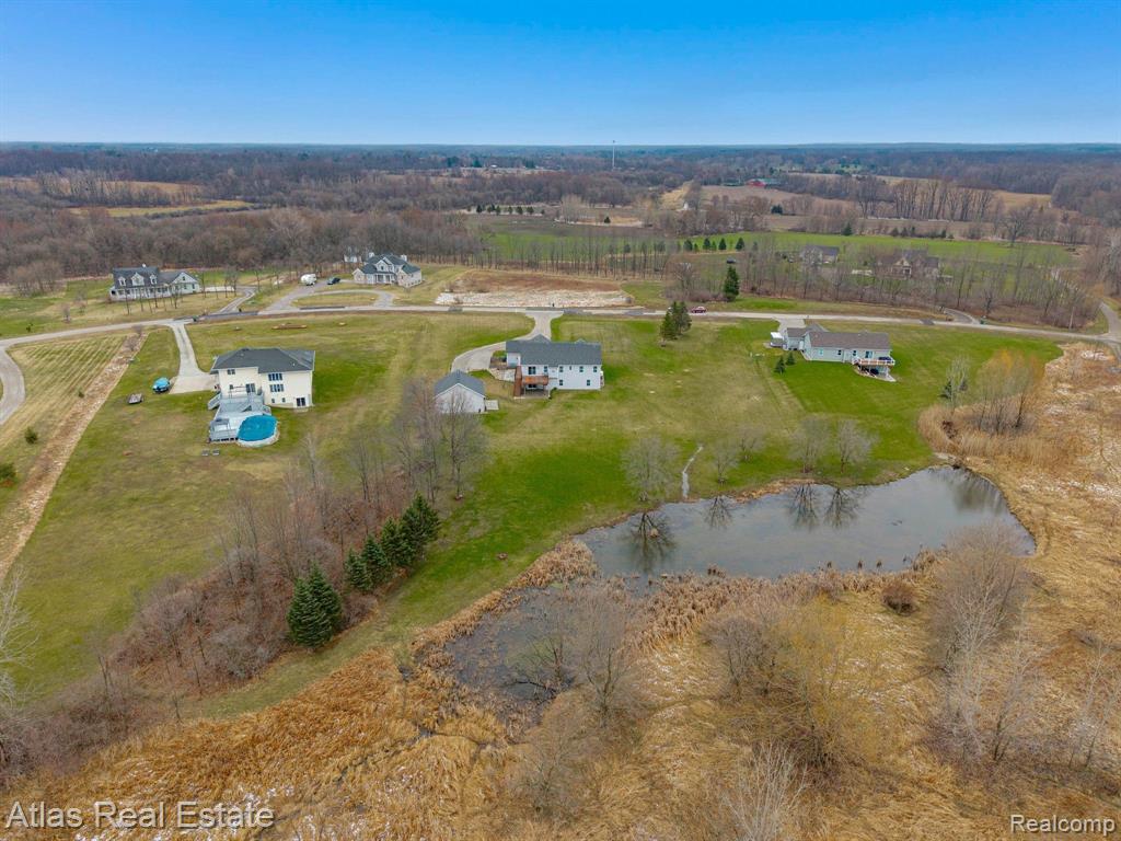 5053 HIDDEN RIDGE Drive, Metamora, MI 48455 — Photo 4