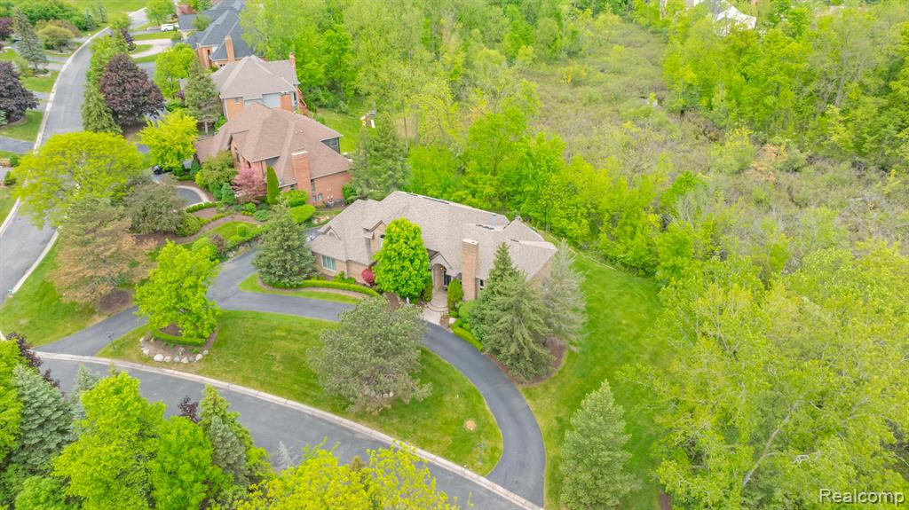 6127 WINCLIFF Drive, West Bloomfield, MI — Photo 57