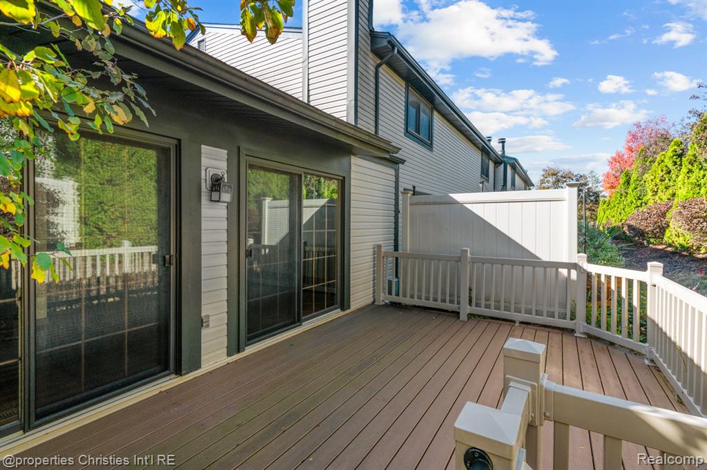 958 New Haven Court, Northville, MI 48167 — Photo 23