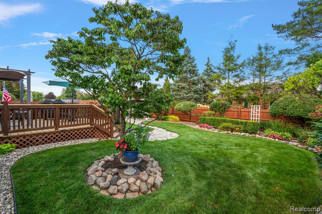 44304 Pentwater Drive, Clinton Twp, MI 48038 — Photo 8
