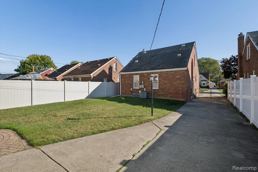 7510 Balfour Avenue, Allen Park, MI 48101 — Photo 31
