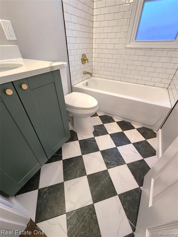 628 E JARVIS Avenue, Hazel Park, MI 48030 — Photo 11