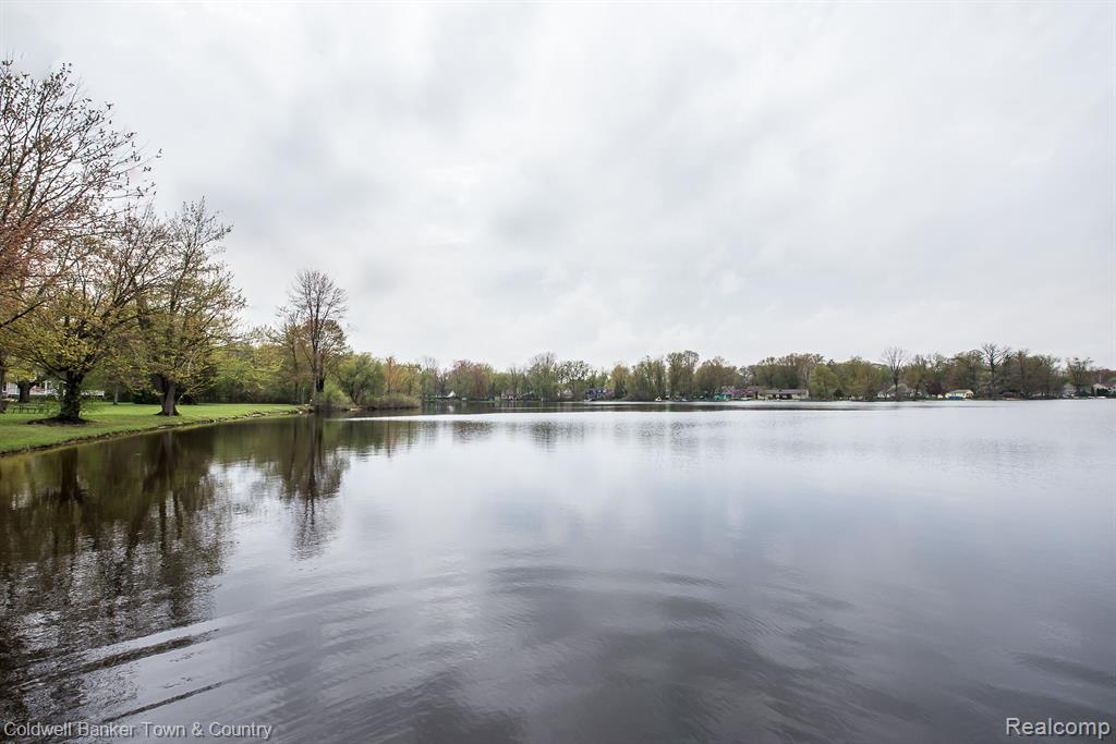 333 FAIRMOUNT Street, Whitmore Lake, MI 48189 — Photo 37