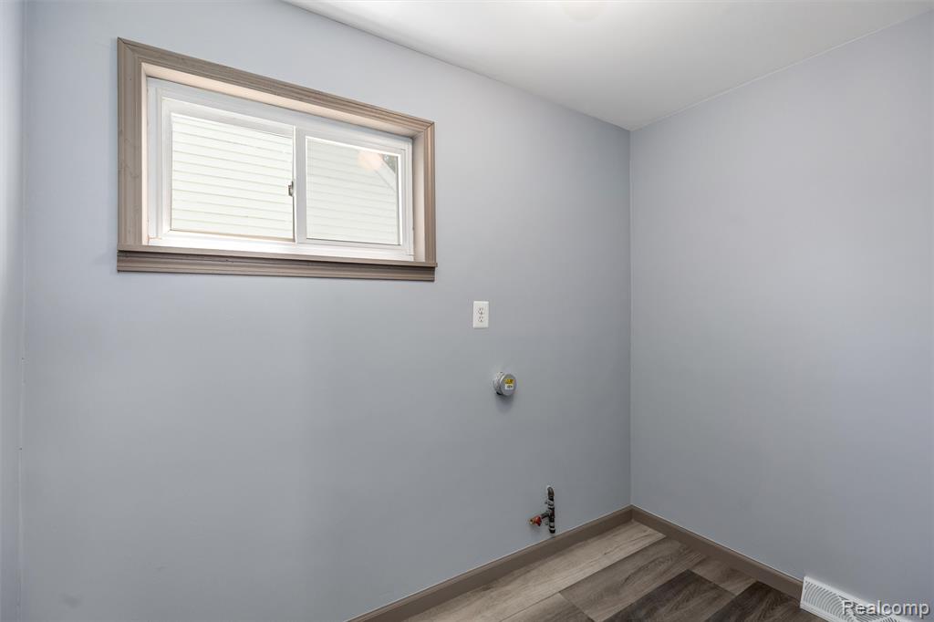 24921 Lexington Avenue, Eastpointe, MI 48021 — Photo 20