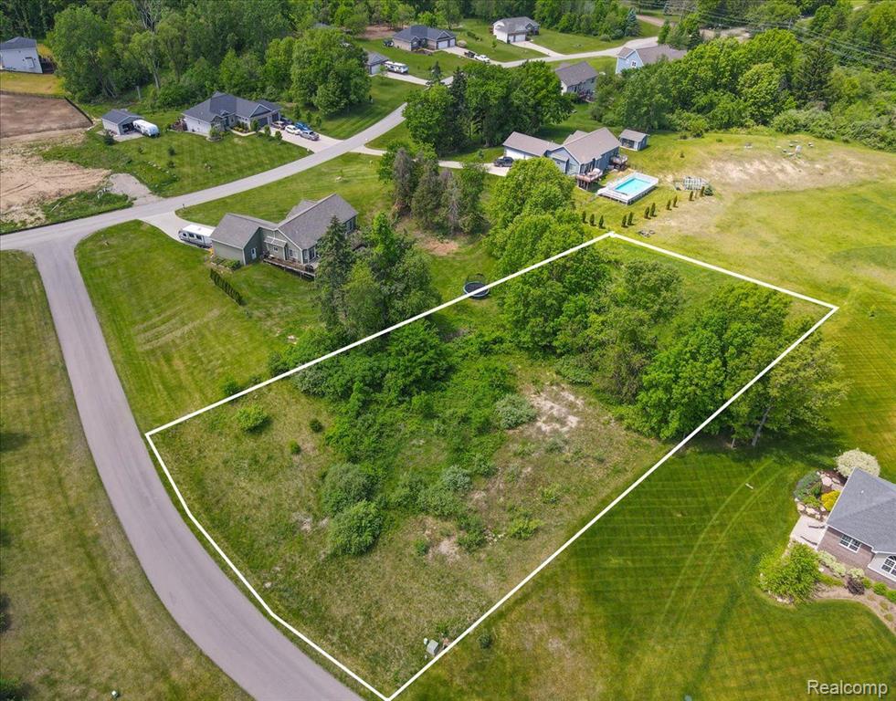 715 ORCHARD RIDGE Court, Ortonville, MI 48462 — Photo 4