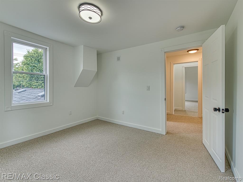 9509 Main Street, Whitmore Lake, MI 48189 — Photo 31