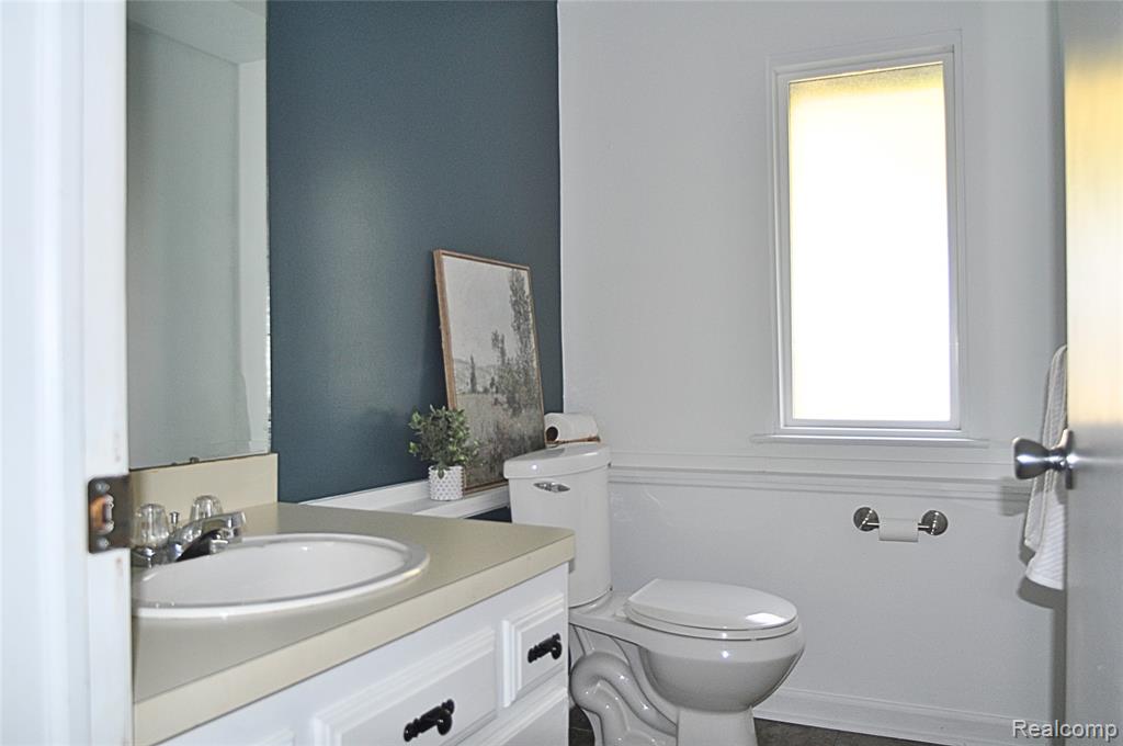 41416 Justin Drive Drive, Clinton Twp, MI 48038 — Photo 24