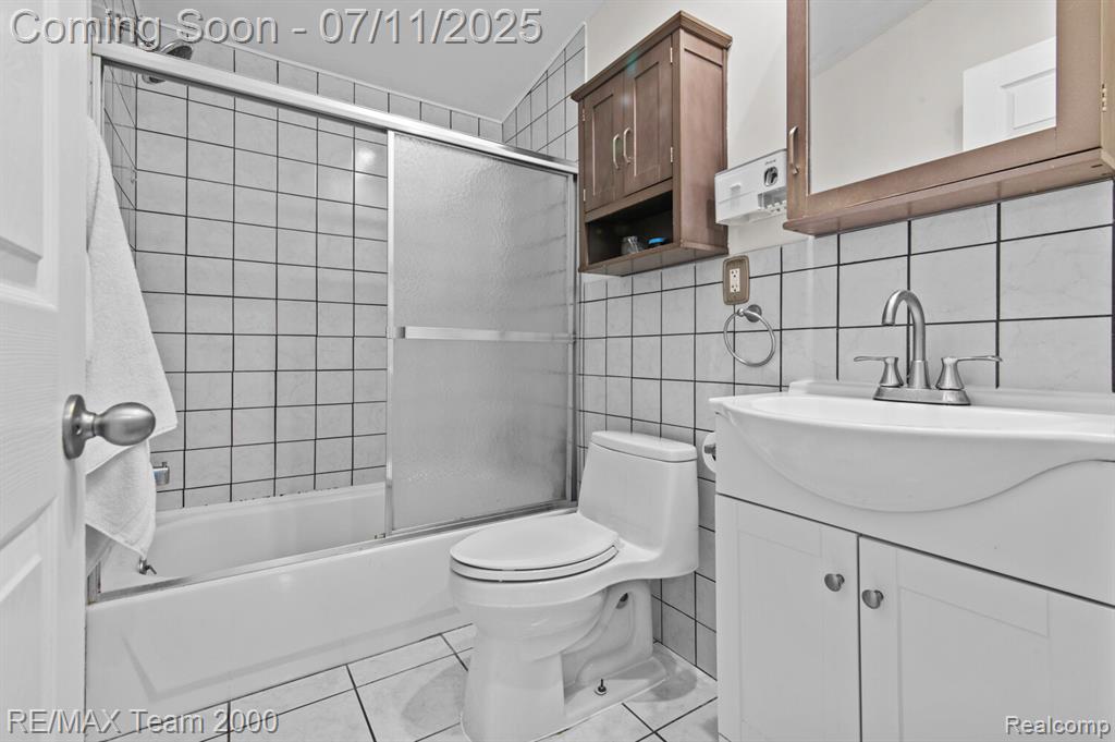 9756 Buckingham Avenue, Allen Park, MI 48101 — Photo 17