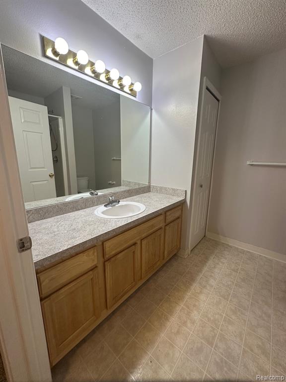 12101 PINEHURST Lane, Grand Blanc, MI 48439 — Photo 17