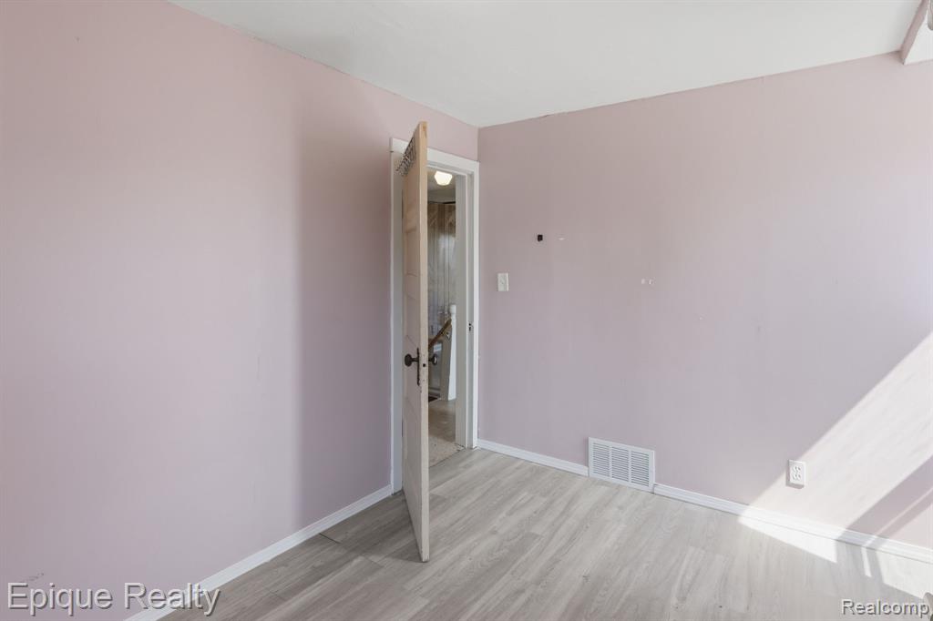 920 Farr Avenue, Owosso, MI 48867 — Photo 20