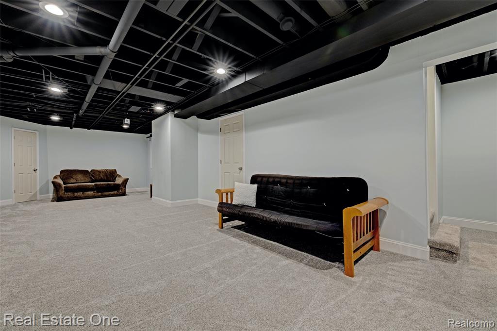 742 Marion Drive, Holly, MI 48442 — Photo 37