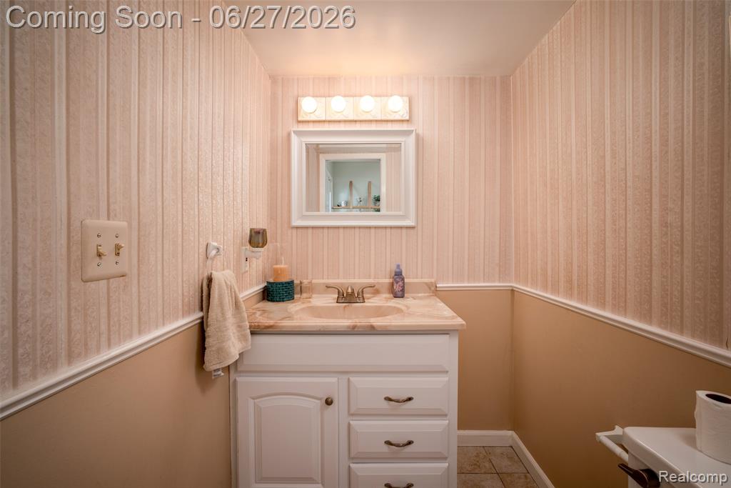 42174 Roscommon Street, Northville, MI 48167 — Photo 11