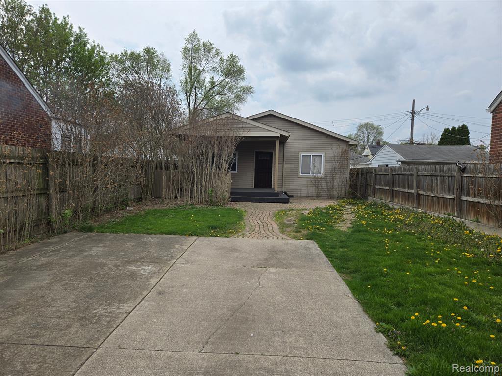 6387 ABINGTON Avenue, Detroit, MI 48228 — front exterior