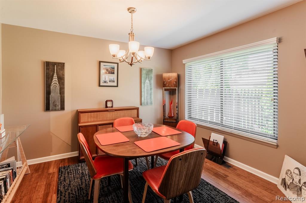 3140 LINDENWOOD Drive, Dearborn, MI 48120 — Photo 12