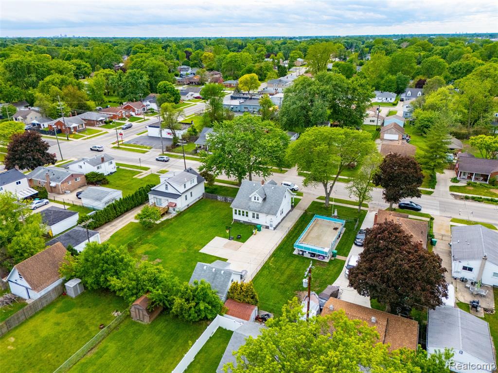 24248 Hayes Avenue, Eastpointe, MI 48021 — Photo 52