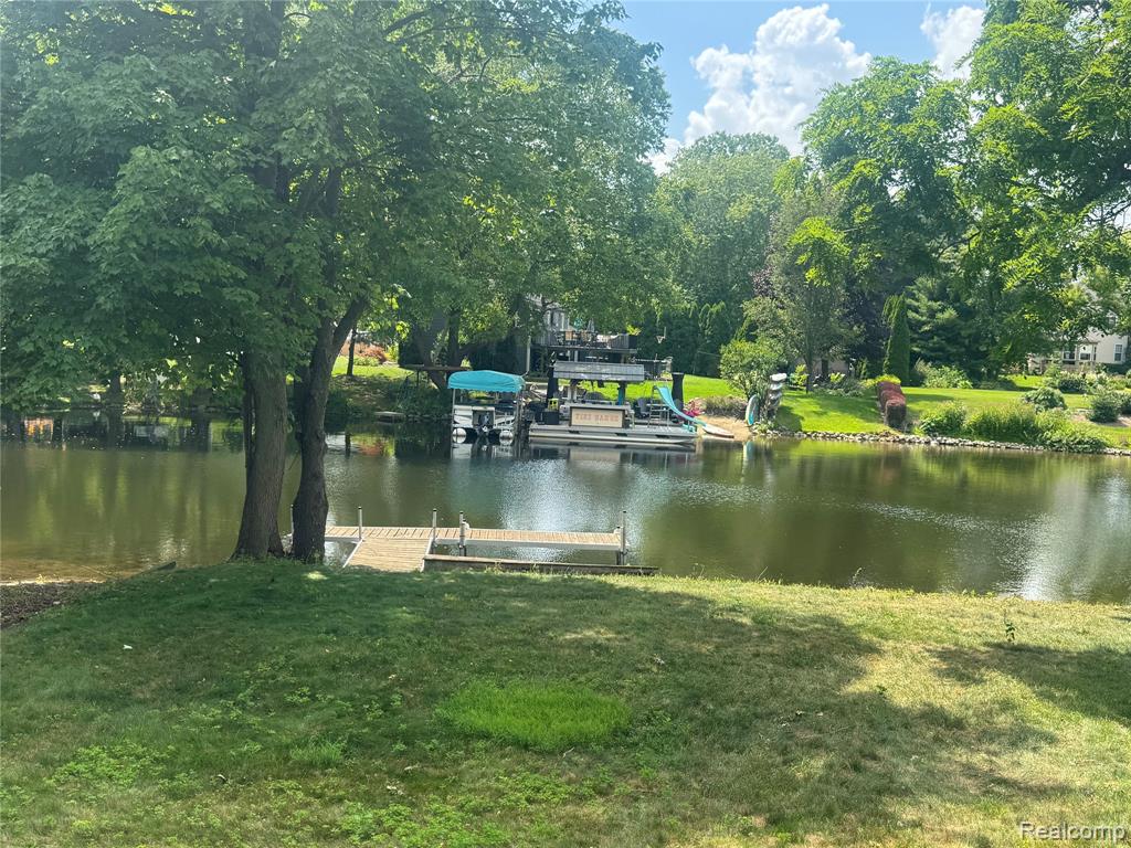 5245 Riverwalk Trail, Commerce Twp, MI 48382 — Photo 6