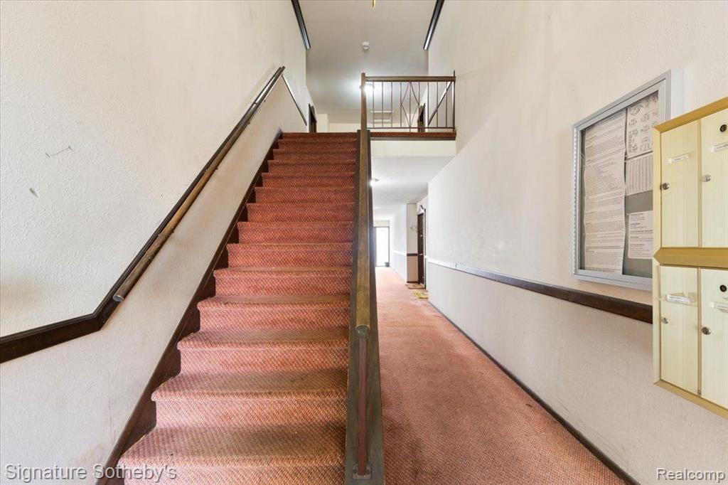 27598 E ECHO, 248, Farmington Hills, MI 48334 — Photo 2