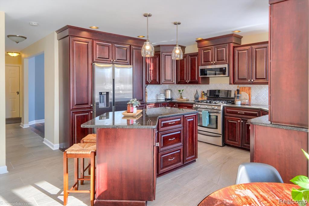 2051 E Oakwood Road, Oxford, MI 48370 — Photo 18