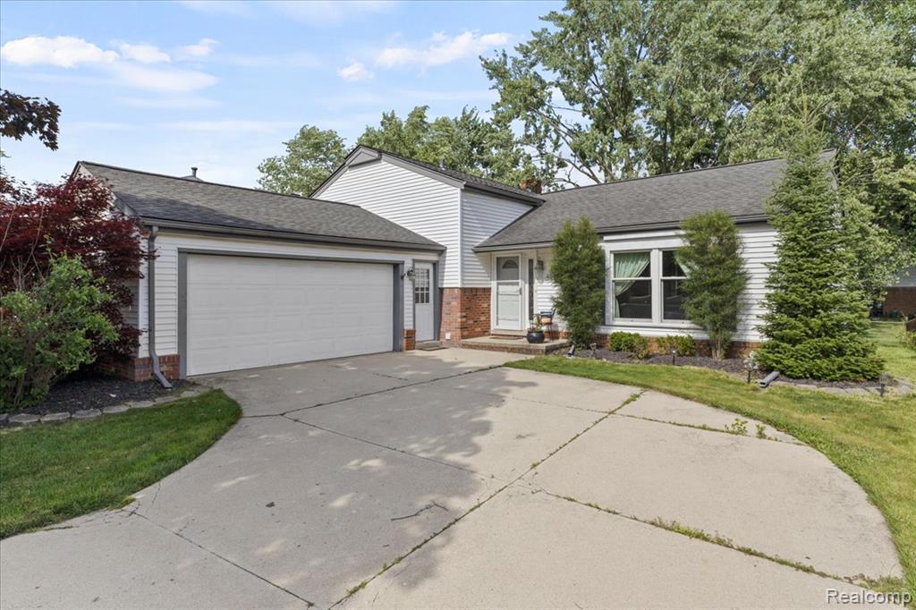 42109 Hartford Drive, Canton, MI 48187 — Photo 2