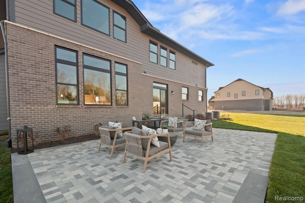 57639 PENINSULA, South Lyon, MI 48178 — Photo 25