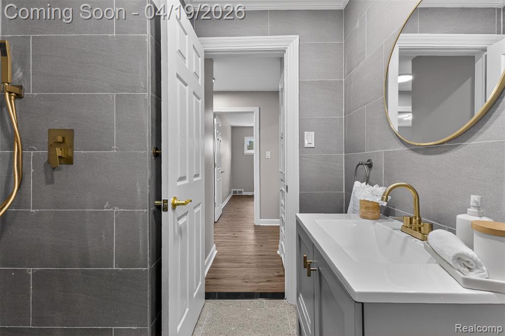9075 W Parkway Street, Detroit, MI 48239 — Photo 23