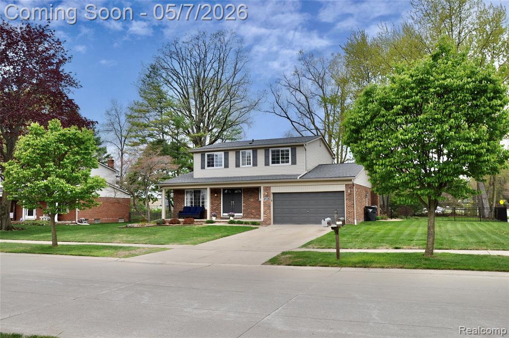 5443 English Drive, Troy, MI 48085 — front exterior
