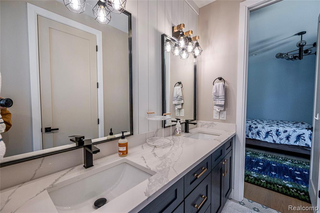 828 Cherokee Avenue, Royal Oak, MI 48067 — Photo 43