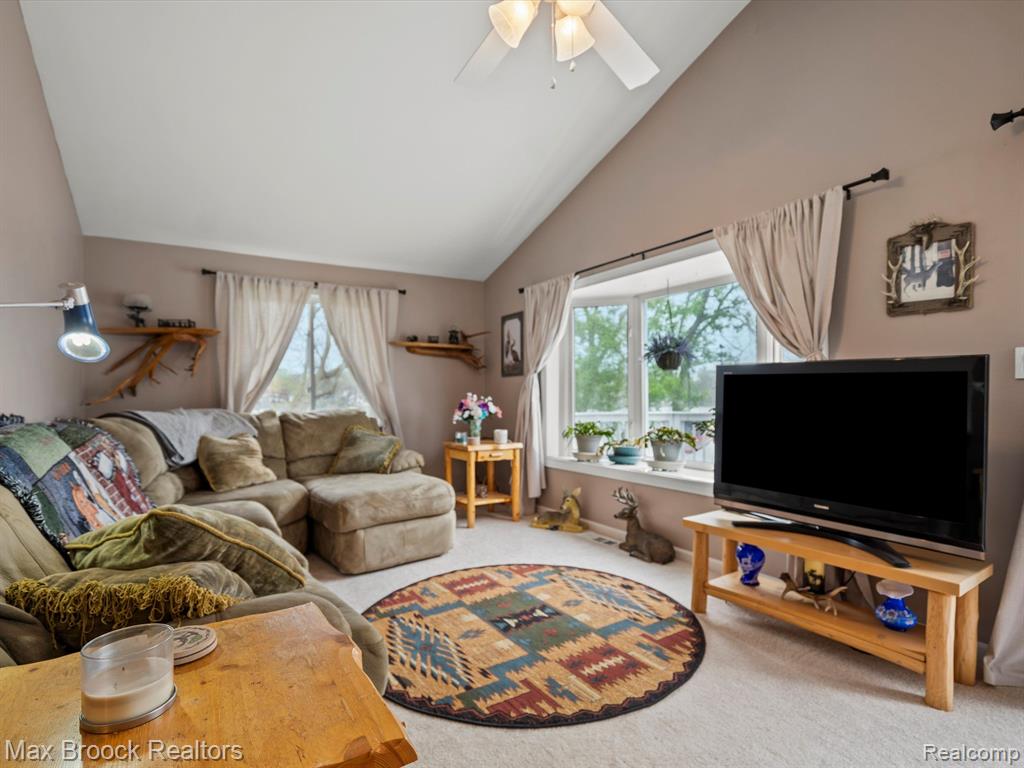9431 MANDON Road, White Lake, MI — Photo 55
