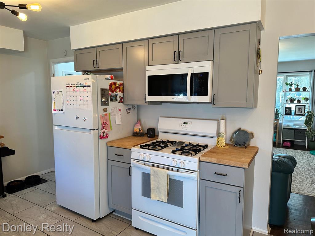 641 Coutant Street, Flushing, MI 48433 — Photo 4