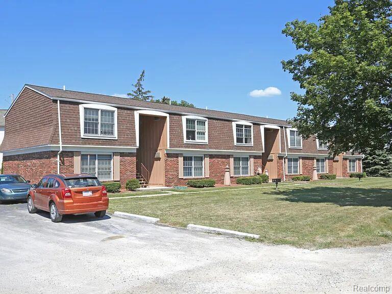 39440 Muffatt, Harrison Township, MI