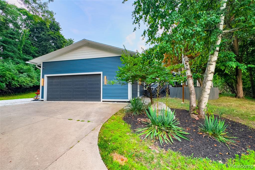 5815 Bloomfield Glens Road, West Bloomfield, MI — Photo 47