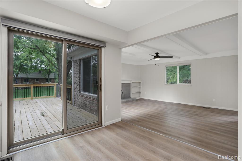 684 Abbey Court, Rochester Hills, MI 48307 — Photo 13