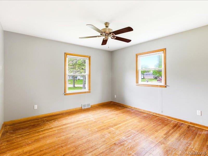 87 Connecticut Avenue, Marysville, MI 48040 — Photo 17