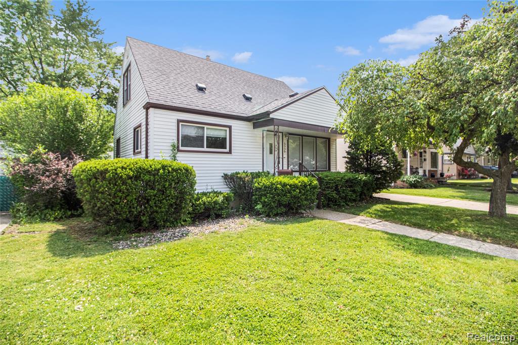 6950 Harrison Street, Garden City, MI — Photo 2