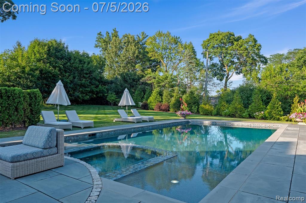 4885 N Harsdale Road, Bloomfield Hills, MI 48302 — Photo 14