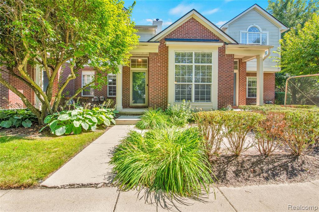 10104 Jasmine Drive, Walled Lake, MI 48390 — Photo 5
