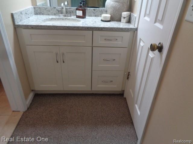 26537 Summerdale Drive, Southfield, MI 48033 — Photo 24