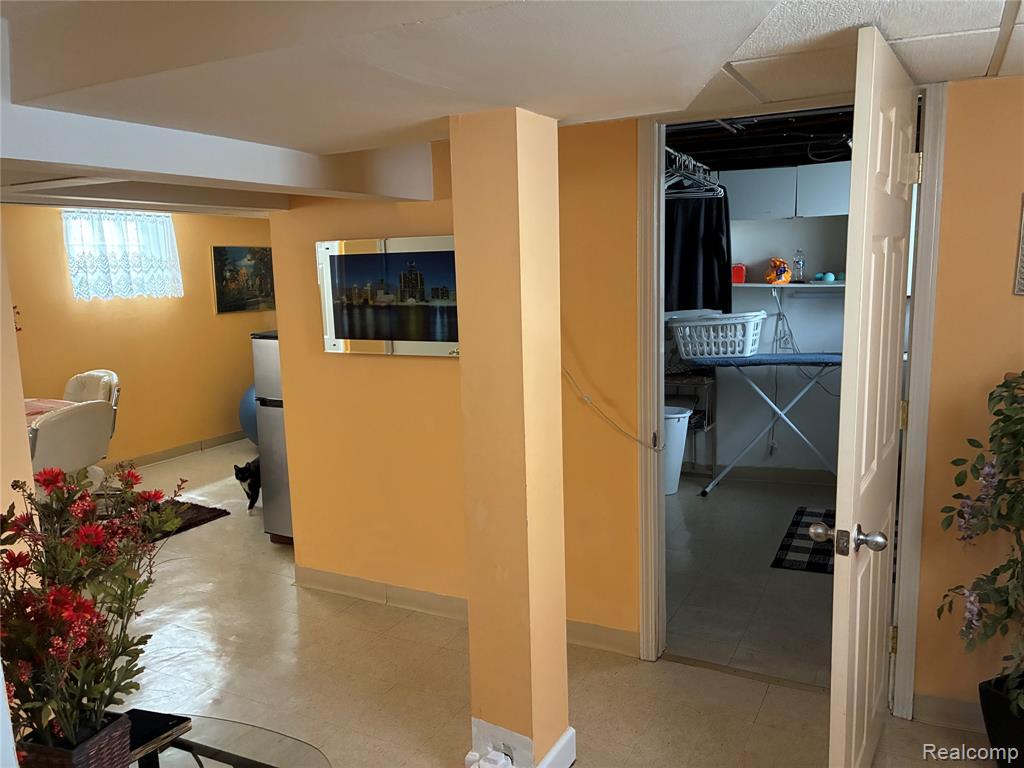 12044 Sobieski Street, Hamtramck, MI 48212 — Photo 13